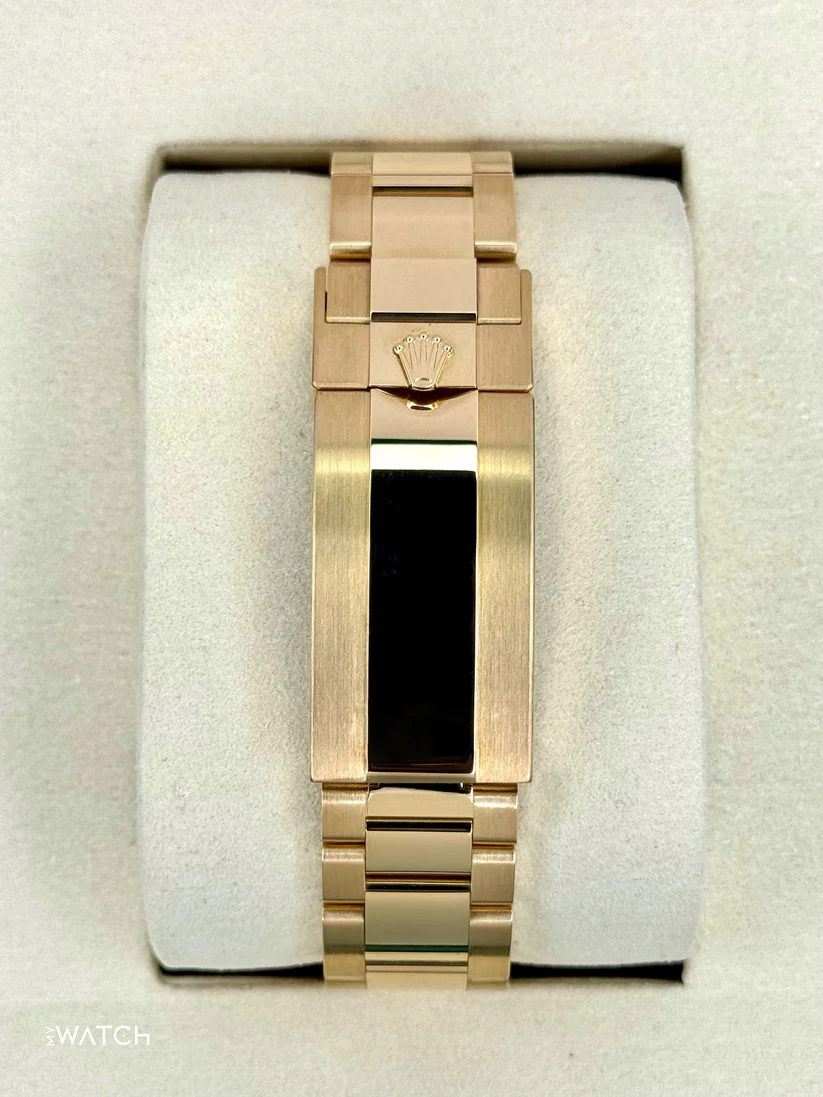 NEW 2025 Rolex Submariner "Bluesy" 41mm 126618LB Yellow Gold Blue Dial - Image 3